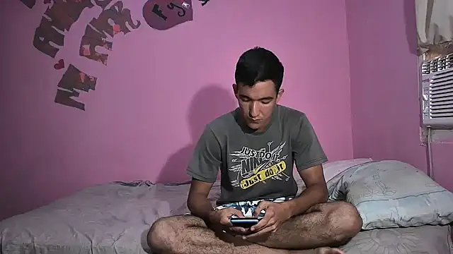 Snapshot of Sweetiefoxxx chatting on 03/12/25, 08:10 Sweetiefoxxx online show from 03/12/25, 08:10