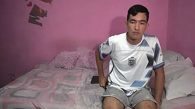 Snapshot of Sweetiefoxxx chatting on 12/15/25, 06:34 Sweetiefoxxx online show from 12/15/25, 06:34