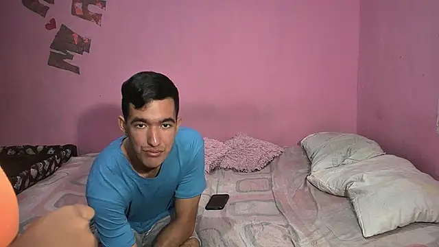 Snapshot of Sweetiefoxxx chatting on 12/18/25, 02:12 Sweetiefoxxx online show from 12/18/25, 02:12