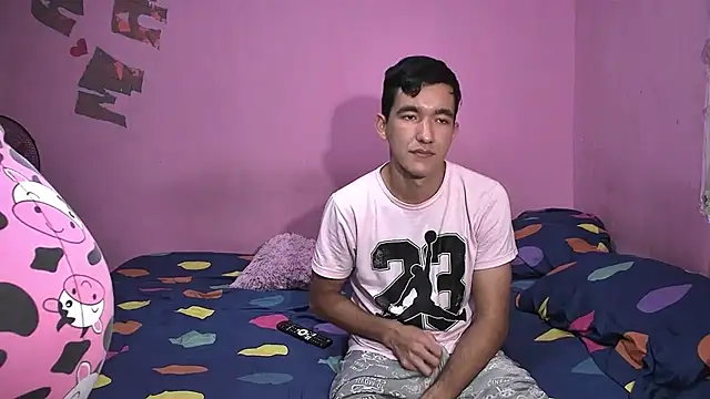 Snapshot of Sweetiefoxxx chatting on 01/05/26, 06:33 Sweetiefoxxx online show from 01/05/26, 06:33