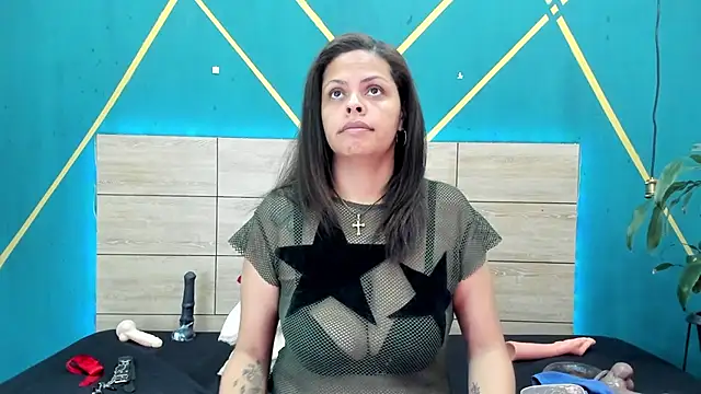 Luna smit08 online show from 02/18/25, 07:09