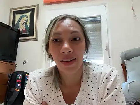yenlo01 online show from 06/03/26, 06:57
