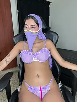 Snapshot of Dalia_asad chatting on 12/22/24, 06:28 Dalia asad online show from 12/22/24, 06:28