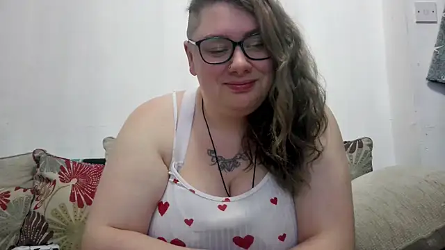 Snapshot of Bustycurves chatting on 01/11/26, 12:37 Bustycurves online show from 01/11/26, 12:37