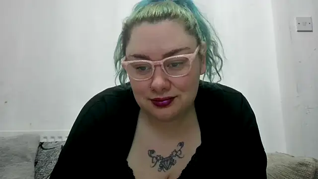 Snapshot of Bustycurves chatting on 03/15/26, 01:44 Bustycurves online show from 03/15/26, 01:44