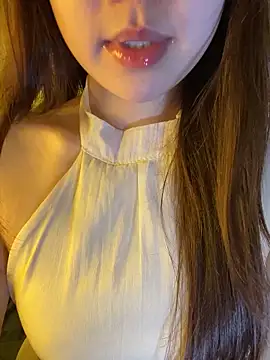 minmin2kk5 online show from 04/28/26, 06:40