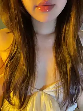minmin2kk5 online show from 04/29/26, 01:53