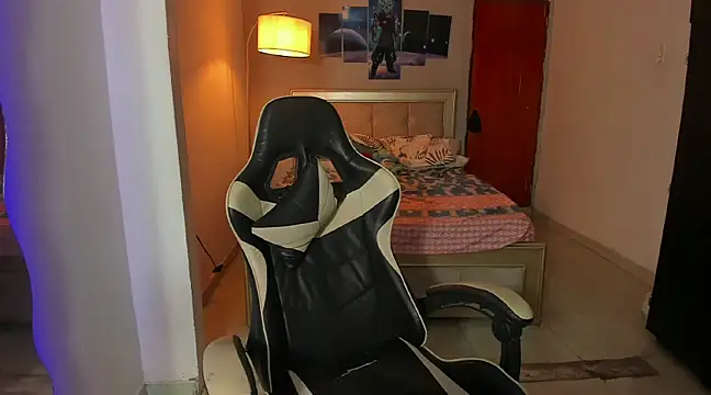 naomi berckley online show from 12/29/24, 05:42