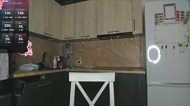 Snapshot of violet_blue_eyes chatting on 12/28/24, 01:28 violet blue eyes online show from 12/28/24, 01:28