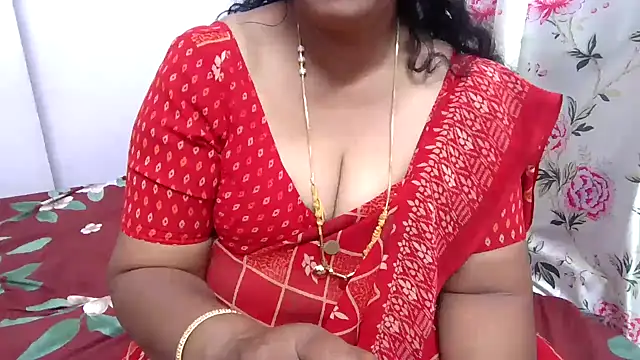 Snapshot of Janavi-janu chatting on 02/06/25, 07:02 Janavi-janu online show from 02/06/25, 07:02