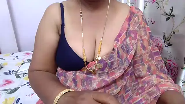 Snapshot of Janavi-janu chatting on 03/09/25, 11:47 Janavi-janu online show from 03/09/25, 11:47