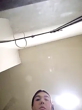 saracaball  online show from 09/19/25, 03:52