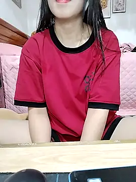 cream1299 online show from 10/28/25, 12:52