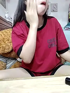 cream1299 online show from 12/17/25, 02:39