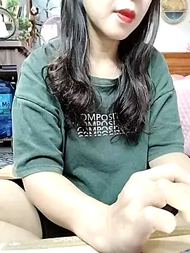 cream1299 online show from 04/22/26, 08:39