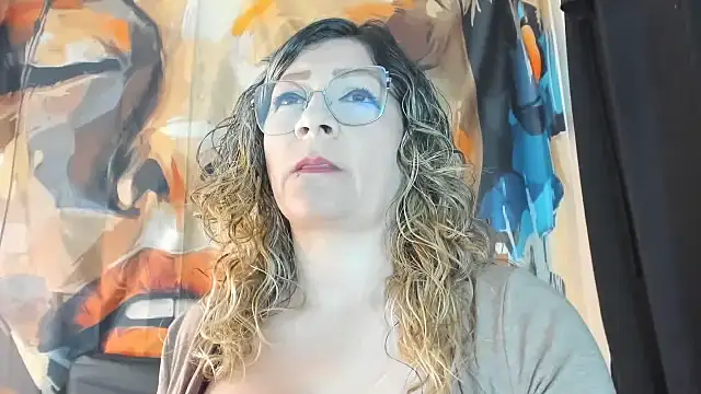 Snapshot of eva1saenz chatting on 06/19/26, 11:19 eva1saenz online show from 06/19/26, 11:19