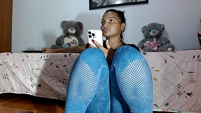 Snapshot of camilavagina24 chatting on 03/10/26, 12:43 camilavagina24 online show from 03/10/26, 12:43