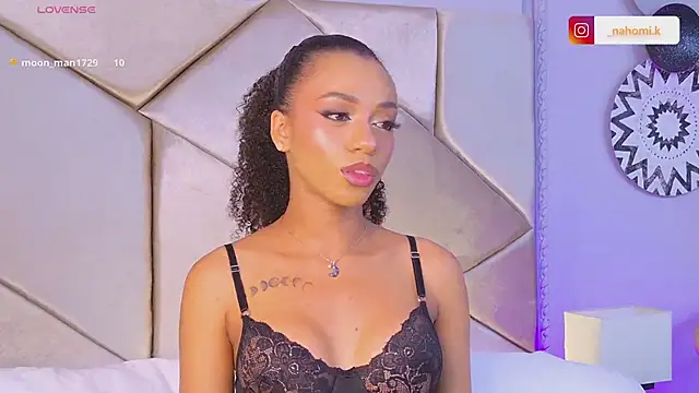 Snapshot of Nahomi_King chatting on 03/06/25, 01:24 Nahomi King online show from 03/06/25, 01:24