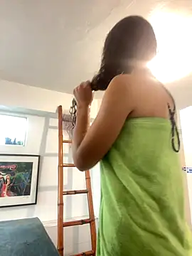 Snapshot of Rati_Curly chatting on 10/12/25, 11:42 Rati Curly online show from 10/12/25, 11:42