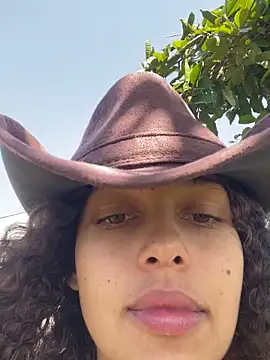 Snapshot of Rati_Curly chatting on 02/25/26, 01:54 Rati Curly online show from 02/25/26, 01:54