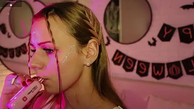 Wendy D0ll online show from 10/24/25, 09:55