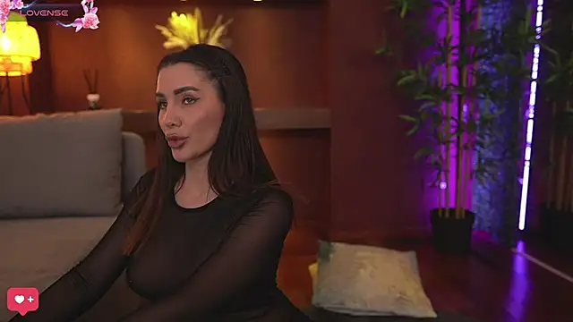 Snapshot of JustinneJade chatting on 03/10/25, 11:32 JustinneJade online show from 03/10/25, 11:32