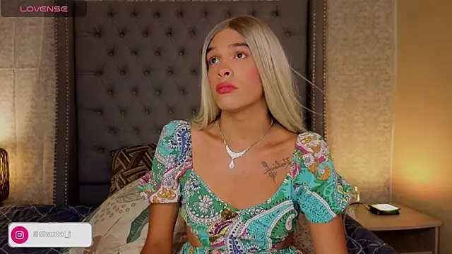 Shantal Joness online show from 09/25/25, 02:04