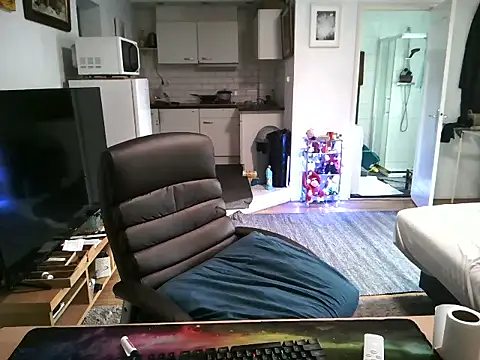 mihaimichael online show from 10/08/25, 02:47