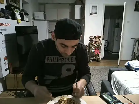 Snapshot of mihaimichael chatting on 01/05/26, 05:27 mihaimichael online show from 01/05/26, 05:27