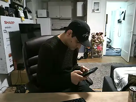 Snapshot of mihaimichael chatting on 01/08/26, 10:39 mihaimichael online show from 01/08/26, 10:39