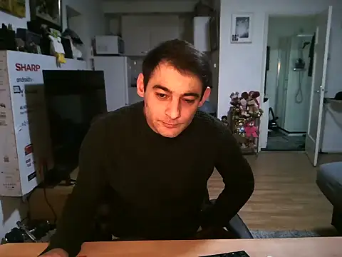 Snapshot of mihaimichael chatting on 01/16/26, 12:53 mihaimichael online show from 01/16/26, 12:53