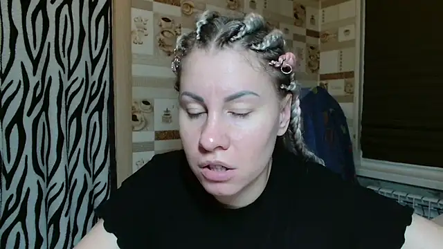 TherestlessKitty online show from 05/01/26, 10:14