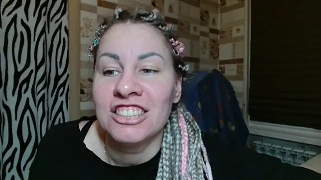 TherestlessKitty online show from 05/05/26, 10:18