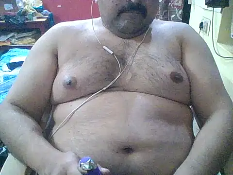 Snapshot of ARYANAVAILABLE chatting on 02/03/26, 01:26 ARYANAVAILABLE online show from 02/03/26, 01:26