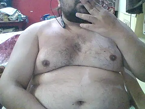 Snapshot of ARYANAVAILABLE chatting on 07/18/26, 10:02 ARYANAVAILABLE online show from 07/18/26, 10:02