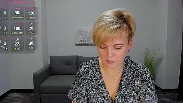 Julia Wilsone online show from 12/07/24, 06:32