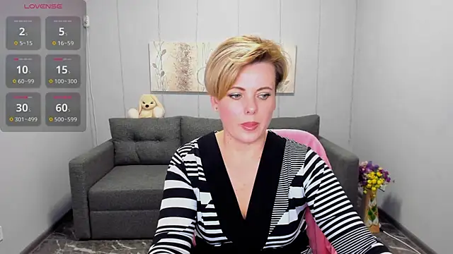 Julia Wilsone online show from 01/27/25, 01:09