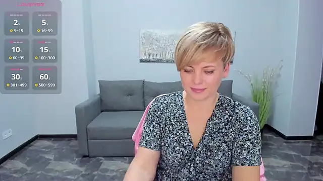 Julia Wilsone online show from 02/05/25, 03:52