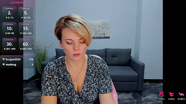 Julia Wilsone online show from 03/02/25, 09:53