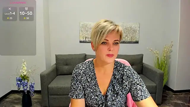 Julia Wilsone online show from 09/26/25, 11:58