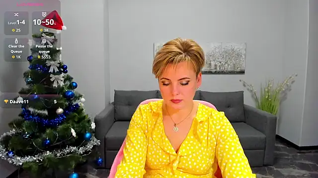Julia Wilsone online show from 12/14/25, 01:05