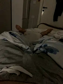 Snapshot of Erenn34 chatting on 09/11/25, 12:44 Erenn34 online show from 09/11/25, 12:44