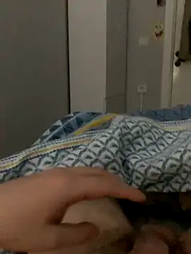 Snapshot of Erenn34 chatting on 12/15/25, 10:03 Erenn34 online show from 12/15/25, 10:03