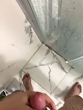 Snapshot of Erenn34 chatting on 12/20/25, 08:27 Erenn34 online show from 12/20/25, 08:27