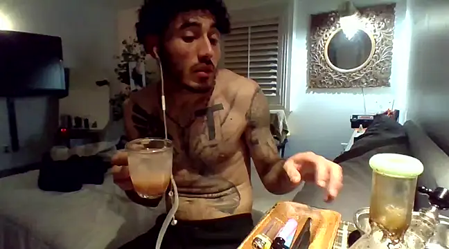 Snapshot of tengocanicas chatting on 12/05/24, 08:22 tengocanicas online show from 12/05/24, 08:22