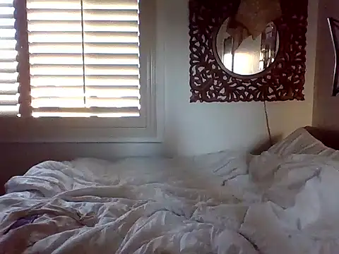 Snapshot of tengocanicas chatting on 12/18/24, 03:33 tengocanicas online show from 12/18/24, 03:33