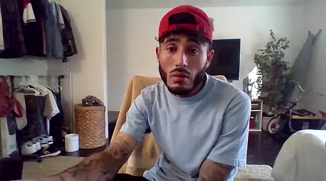 Snapshot of tengocanicas chatting on 12/31/24, 10:12 tengocanicas online show from 12/31/24, 10:12