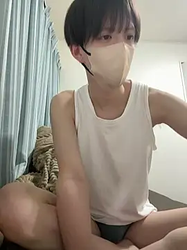 yuuuuma578 online show from 05/13/26, 02:58