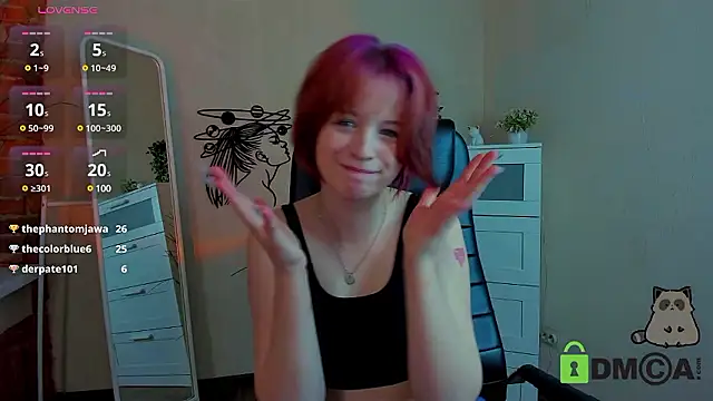 Snapshot of Alina_Mills chatting on 12/06/24, 01:44 Alina Mills online show from 12/06/24, 01:44