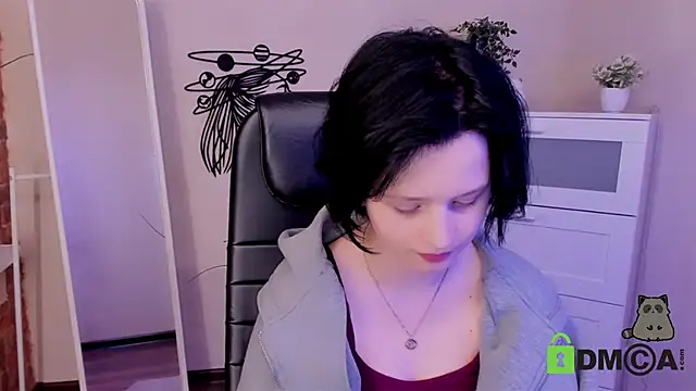 Snapshot of Alina_Mills chatting on 12/10/24, 03:22 Alina Mills online show from 12/10/24, 03:22